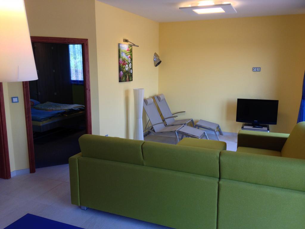 Lake View Apartments near Golf Resort Kunětická Hora, Dříteč Pardubice Camera foto