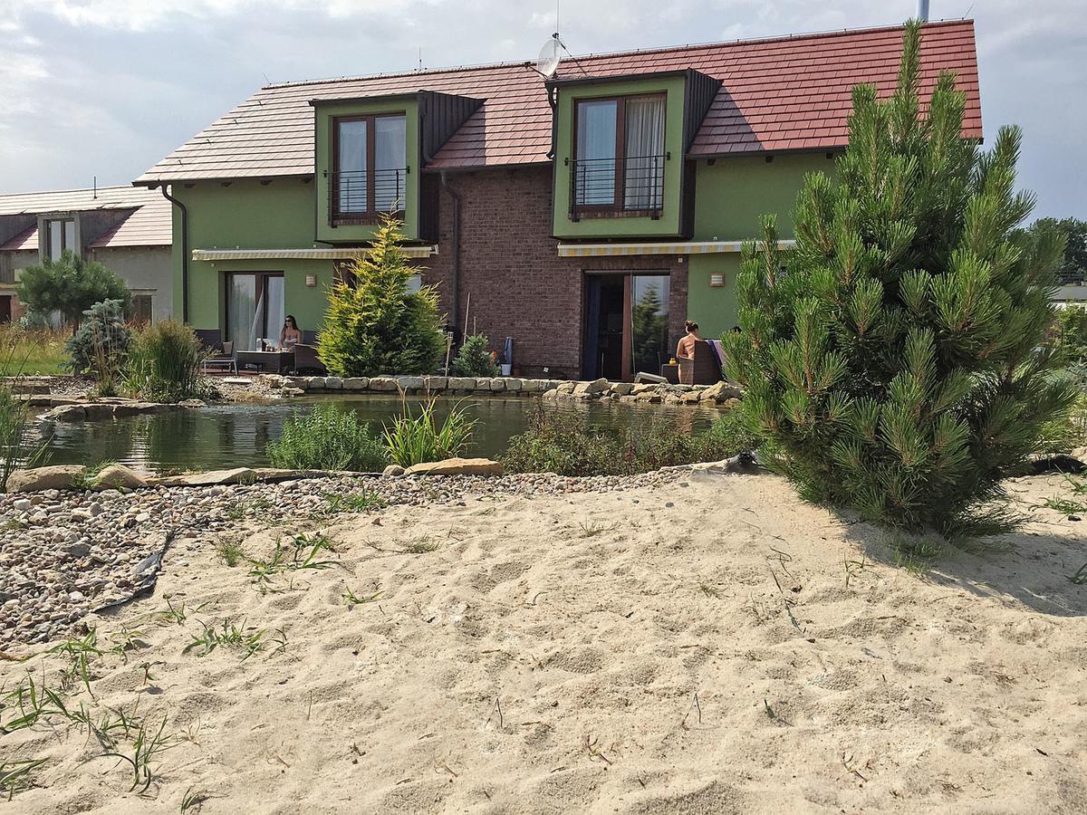Lake View Apartments near Golf Resort Kunětická Hora, Dříteč Pardubice Esterno foto