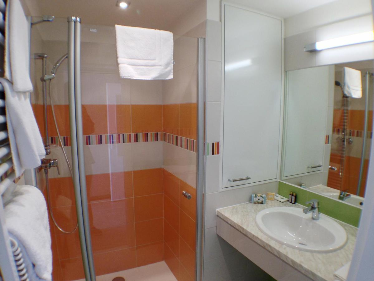 Lake View Apartments near Golf Resort Kunětická Hora, Dříteč Pardubice Esterno foto