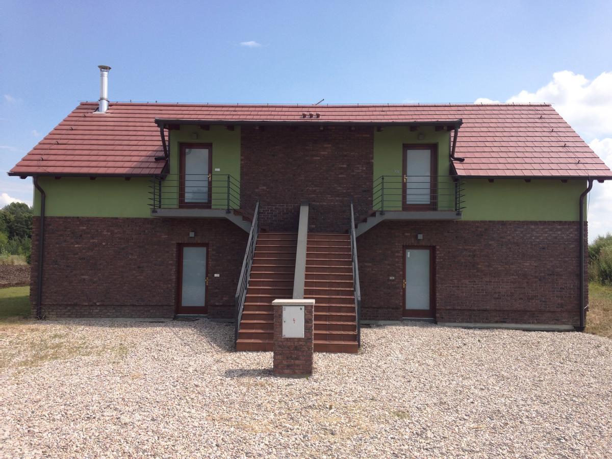 Lake View Apartments near Golf Resort Kunětická Hora, Dříteč Pardubice Esterno foto