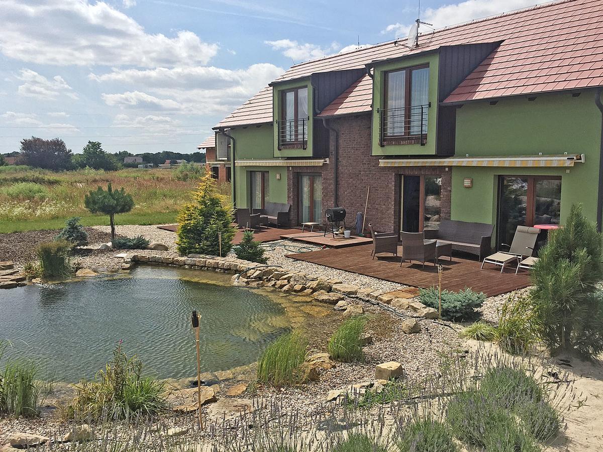 Lake View Apartments near Golf Resort Kunětická Hora, Dříteč Pardubice Esterno foto